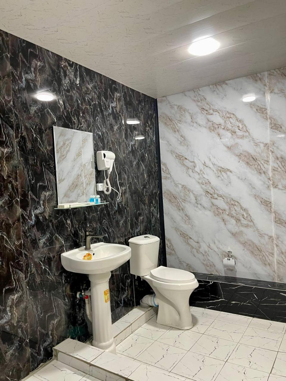 Amor Fati Hotel Toshkent 塔什干 外观 照片